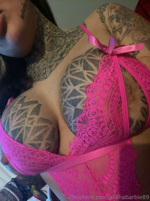 who ready to have some night time fun with me 😉