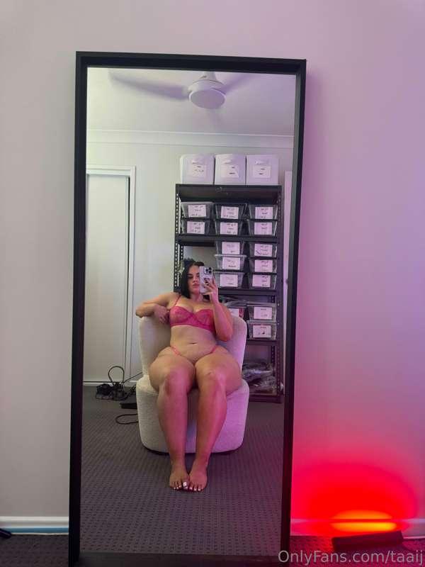 I need a throne... or more like a face to sit on 🍑😉