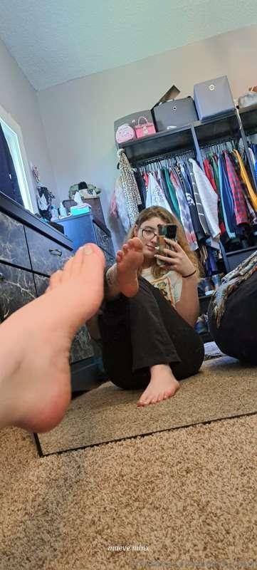 Such cute fuckable feet 😍 🥵
#fyp