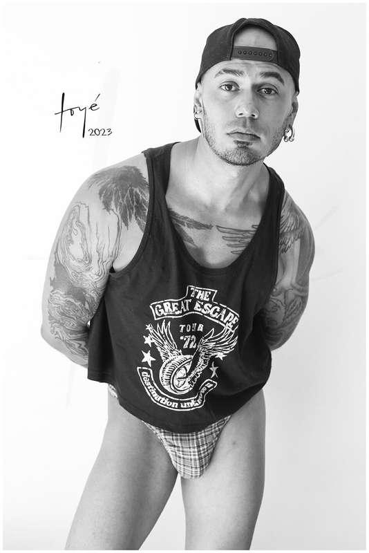 @Latincharly by @martintoye © Buenos Aires, Diciembre 2023