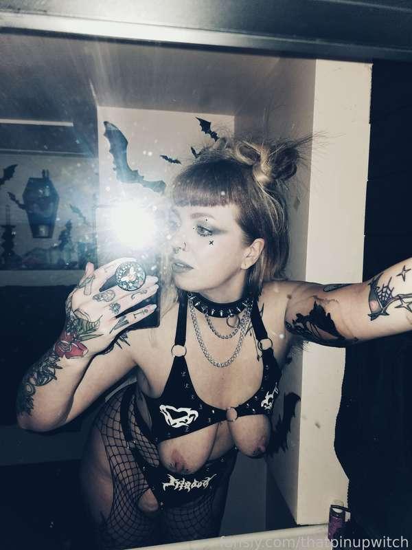 thatpinupwitch image #21