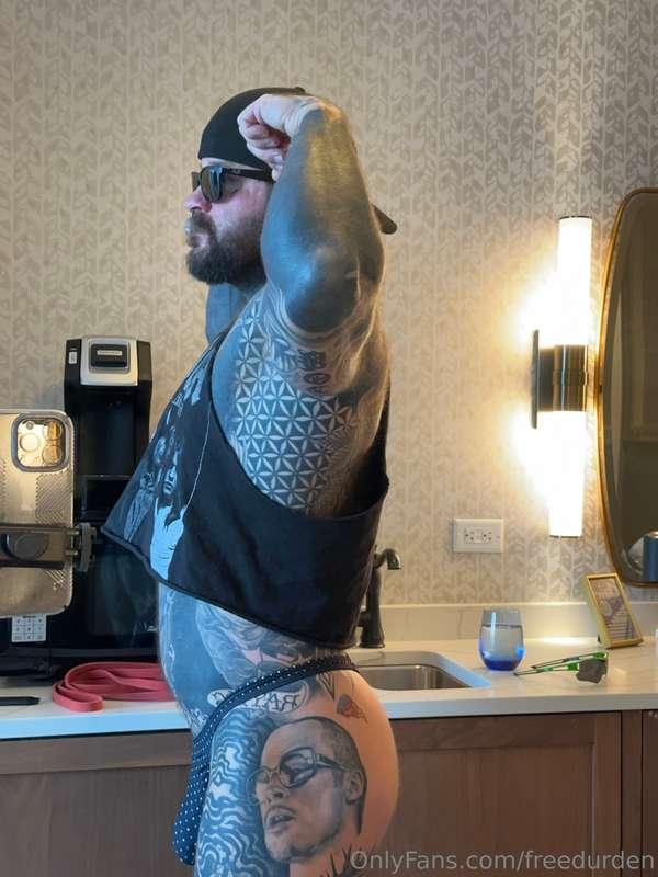 Getting ready for tonight hope everybody's having a great we..