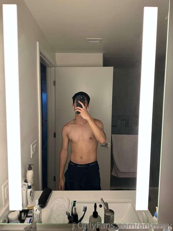 Would film a shower video, but I’m so sunburnt :(