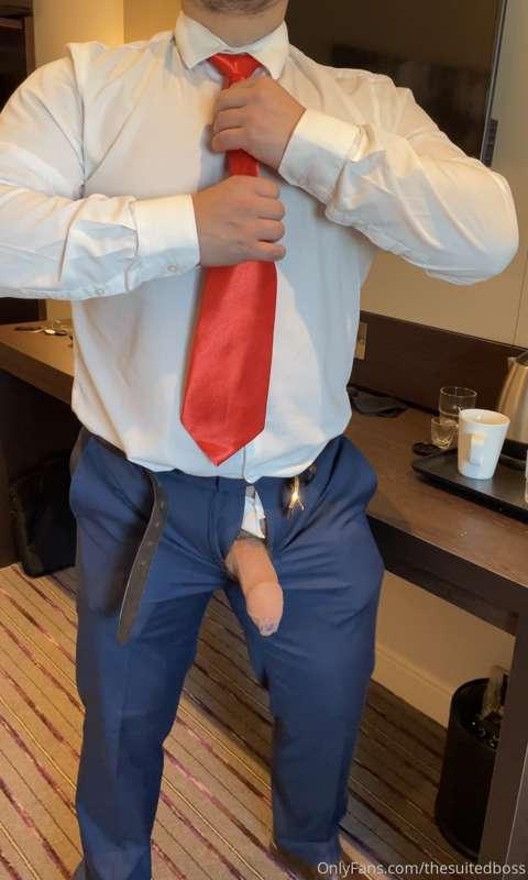 thesuitedboss image #0