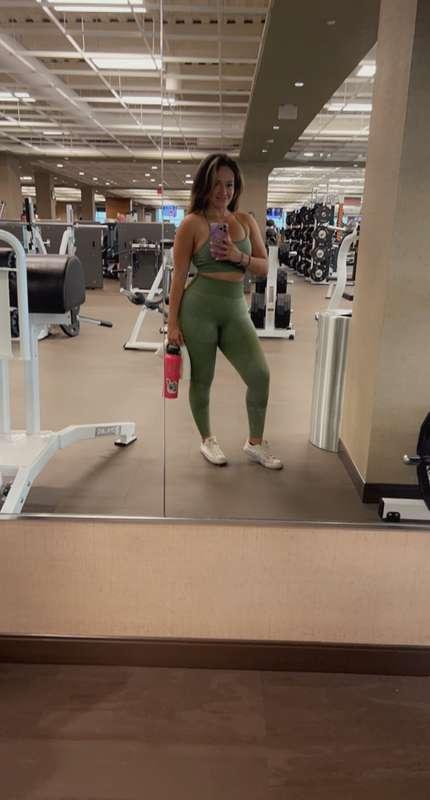 Can we work out, not in the gym but in bed, babe? 🥵