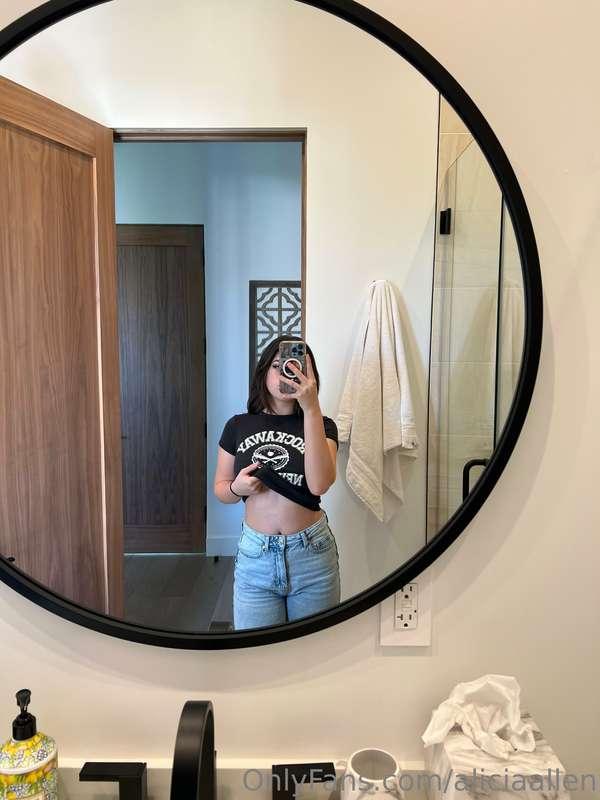 😽
