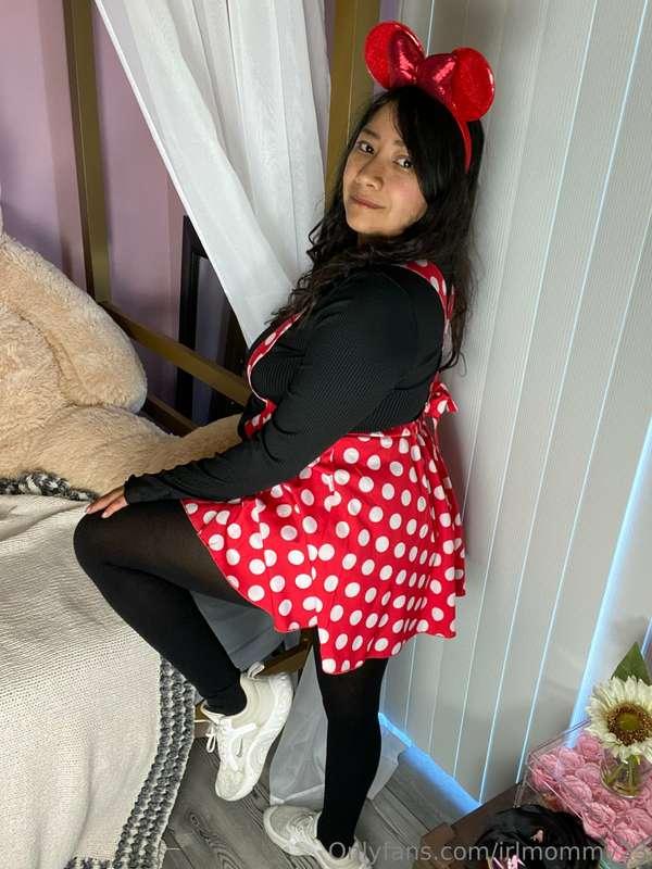 Mini mouse play house 🥰👋🎃 . My trick or treating outfit! Lik..