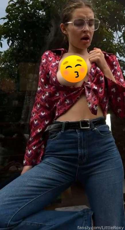 why do you ignore me, love? i'm still waiting for your cock 🔥
@LittleRoxy 

#ass #tits #feetfetish #sexting #masturbation #slut #custom #videocall #foot #feetjob #pussy #boobs