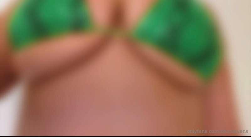 i have the HOTTEST titty video EVER!! i’m so excited to shar..