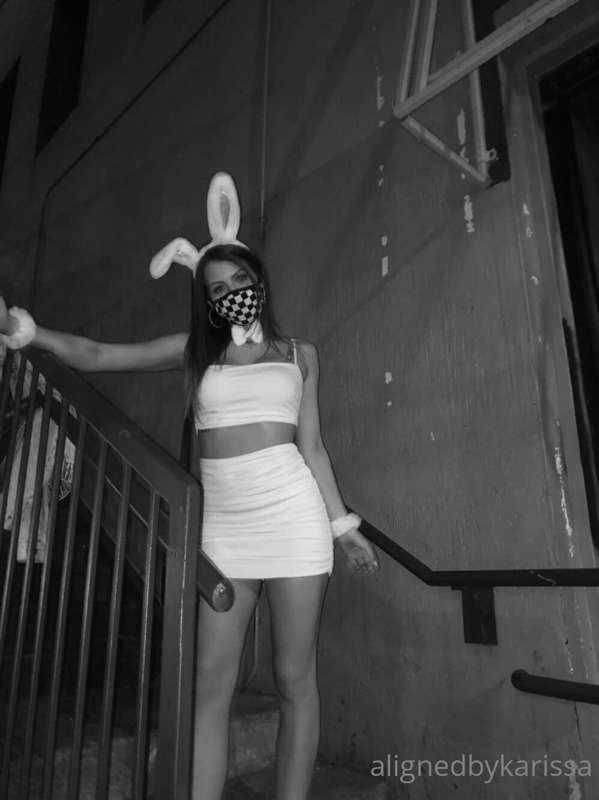 🐰 Happy late Easter 🐇 Coming to deliver your goodies 🍯
I hop..