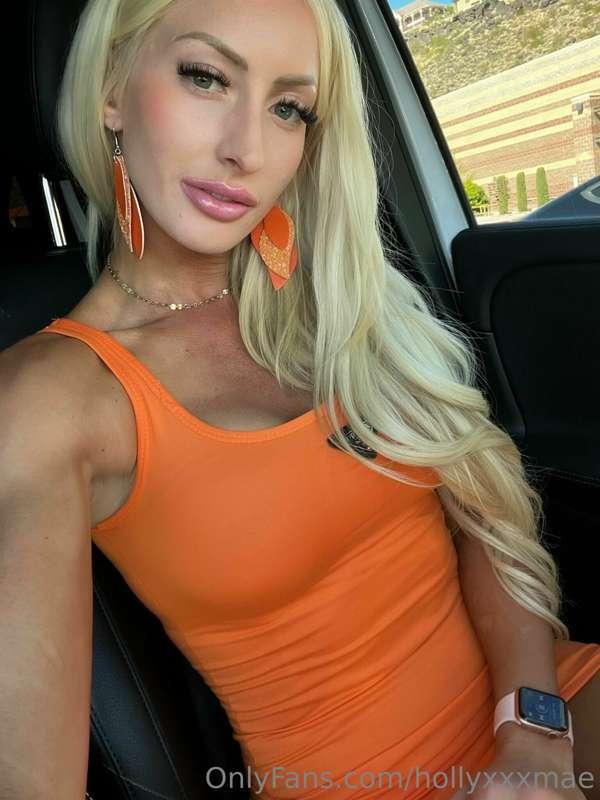 Drop a 🍊 in my DMs for a little surprise 😜