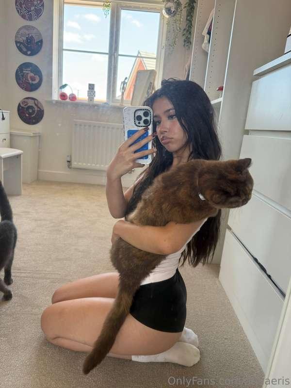 you could never go wrong with a cat mom 