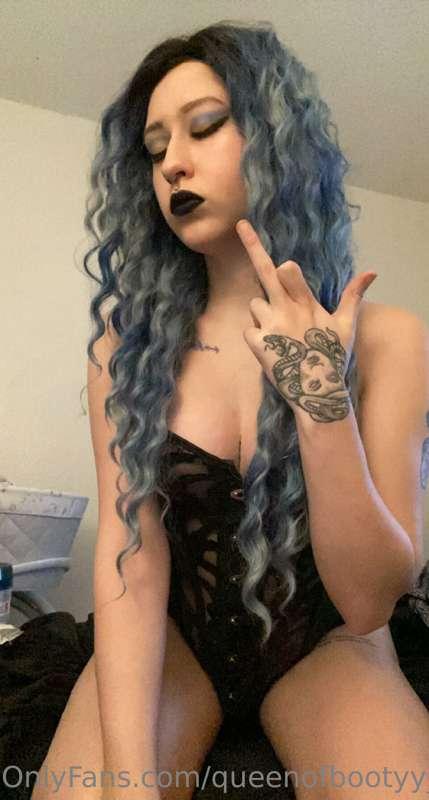I still have all my vids and pics in my DB if you’d like to ..