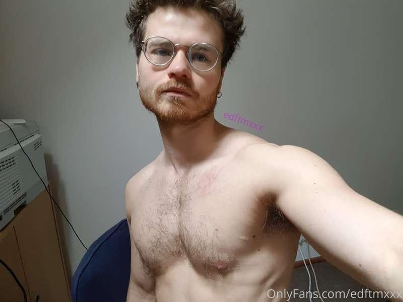 Ready for you to massage me and make me cum😇

Last pic is fr..
