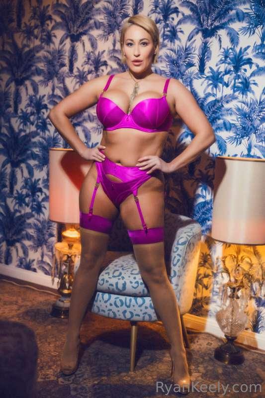 The most alluring thing a woman can have is confidence. 👑