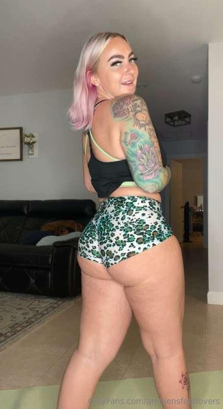 Butt cheeks