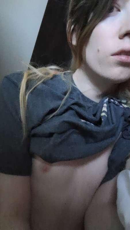 I've been so horny lately omg I can't stop touching myself 😅