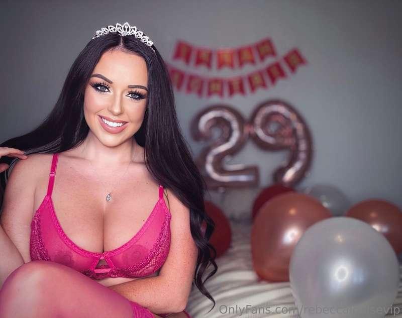 HAPPY BIRTHDAY TO ME!! 🩷The one day you all have to treat me..