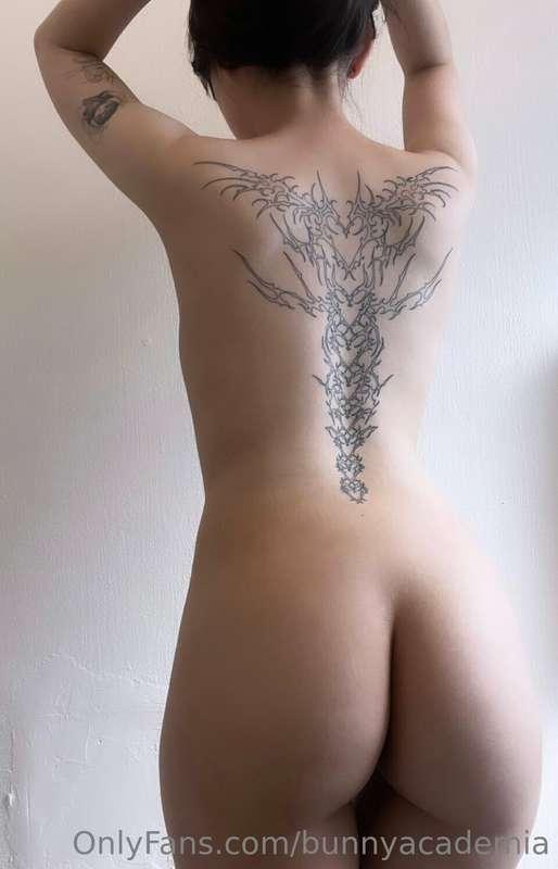 Recovering !! This tattoo is so itchy 😫
