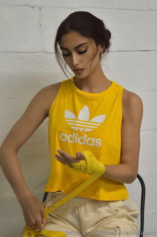 Need to remember how to properly wrap your hands? 😇 Let me s..