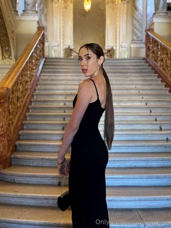 The luxury around me is just the background 👑The true greatn..