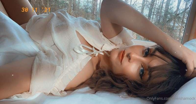 HELLLOOOOO. Something new and exciting. This is like a yummy..