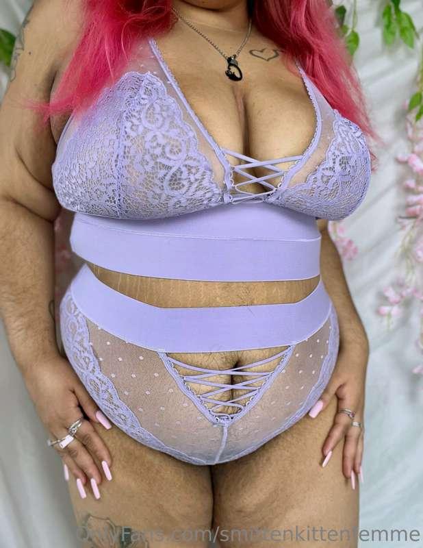 I can wear this set all day 💜

Set from Tutti Rouge 💜