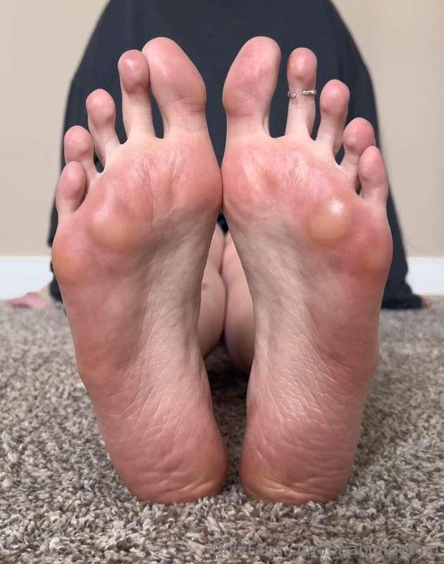 anyone willing to lick these post-workout calluses clean for..