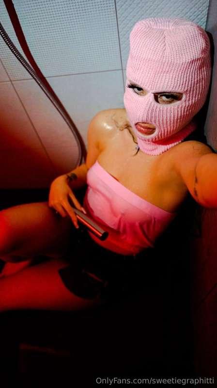 up to something 🤭🩷