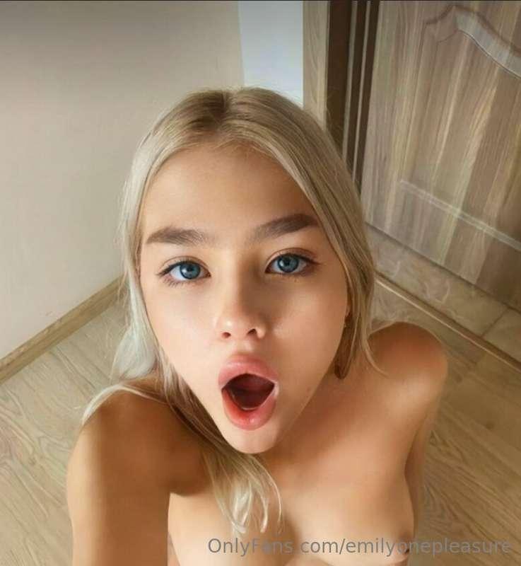 🔞 @Lilaxshy WET RIGHT NOW🔞
Wet & wild @Lilaxshy  loves showi..