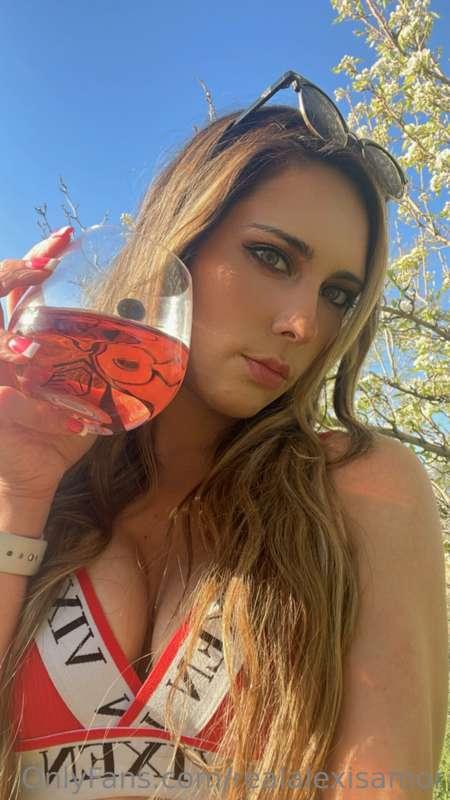 wine or me? 🙈