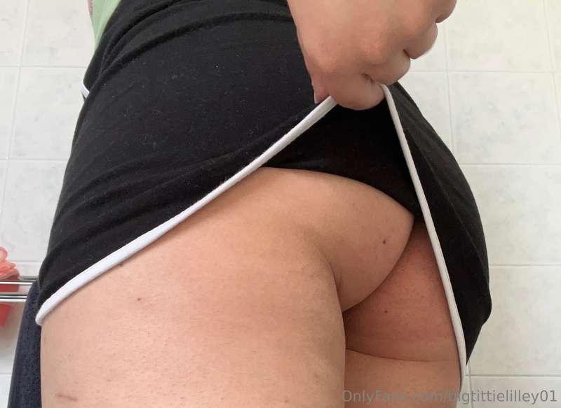 bigtittielilley01 image #1