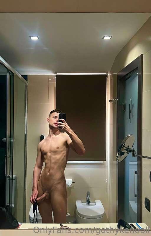 gothykendoll image #0