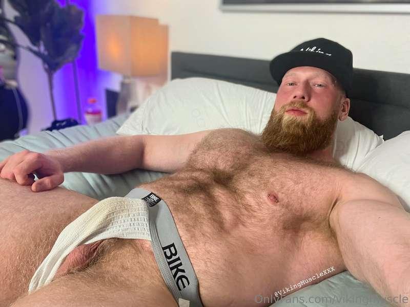 Dad’s crotch needs you, boy.