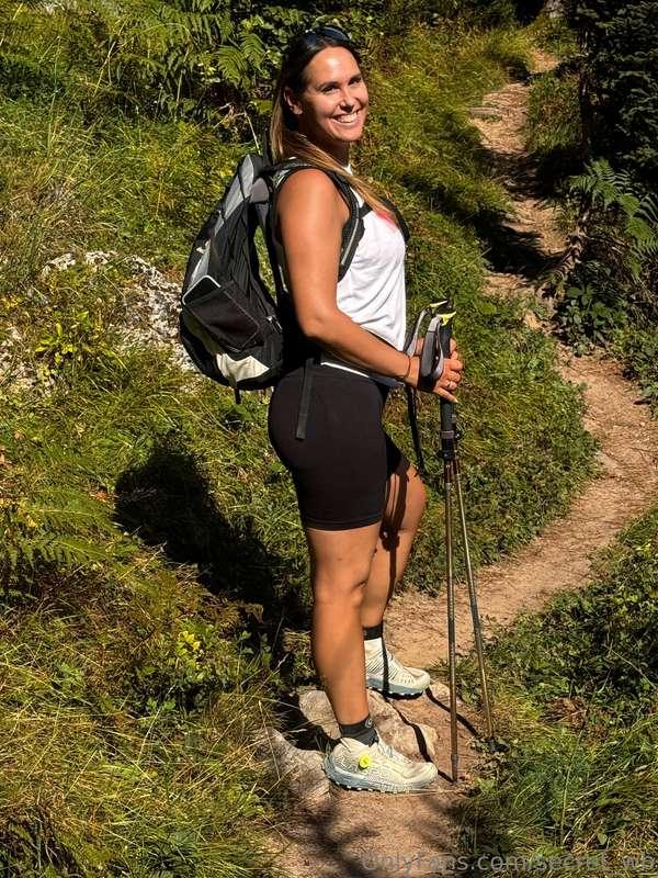 schöne wanderung mit einer feinen pause...😊 nice hike with a..
