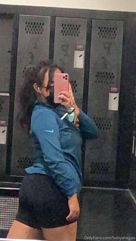 How often do y’all workout?! Do I make you workout often? 😏