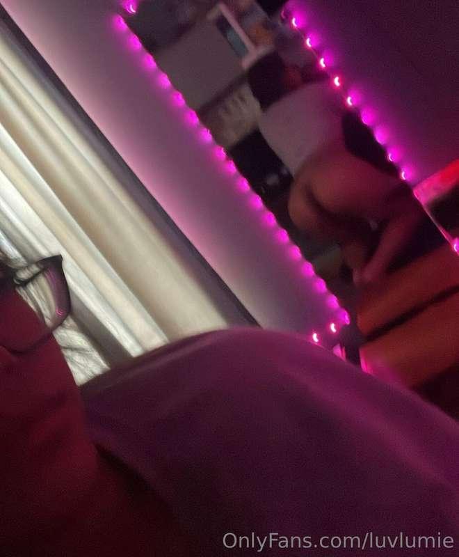 boywifeluci image #3