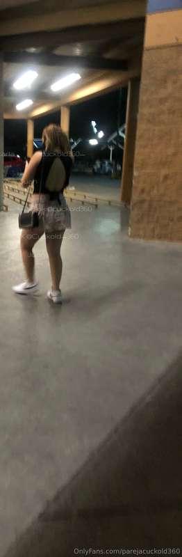 Te imaginas pasar al lado de una pareja cuckold, y si supier..