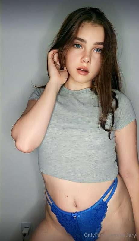 ## 🔥FIRE GIRL🔥@sweettchristina🔥FIRE GIRL 
 ## Slutty babe @s..