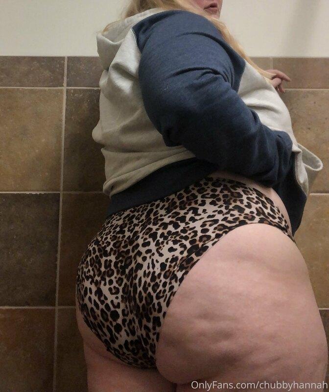 More public bathroom pictures ?
