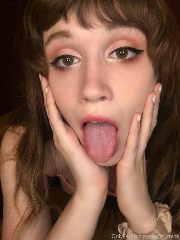 Feeling stressed? Hehe just bust a load right here baby 💖👅