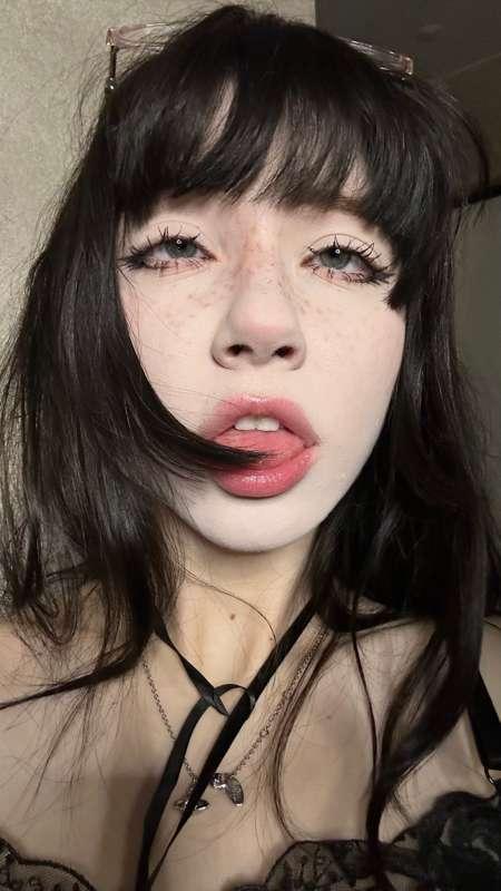 yoursmalldoll image #4