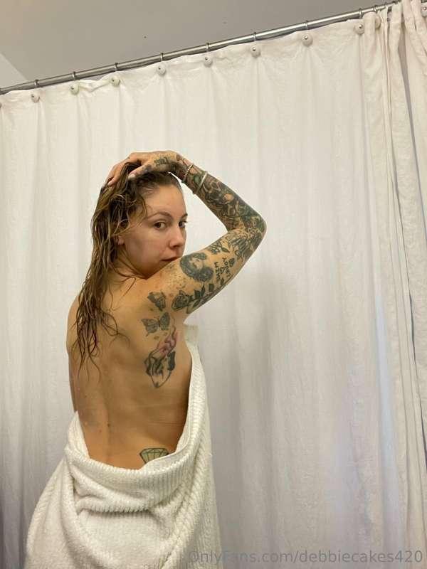 debbiecakes420 image #0