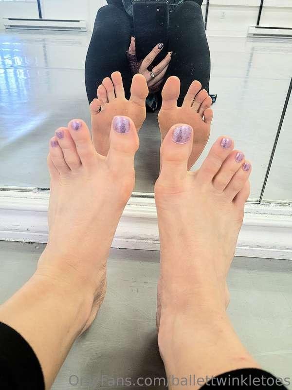 Tired feet from a long day 😴 👣 they are sweaty in desperate ..