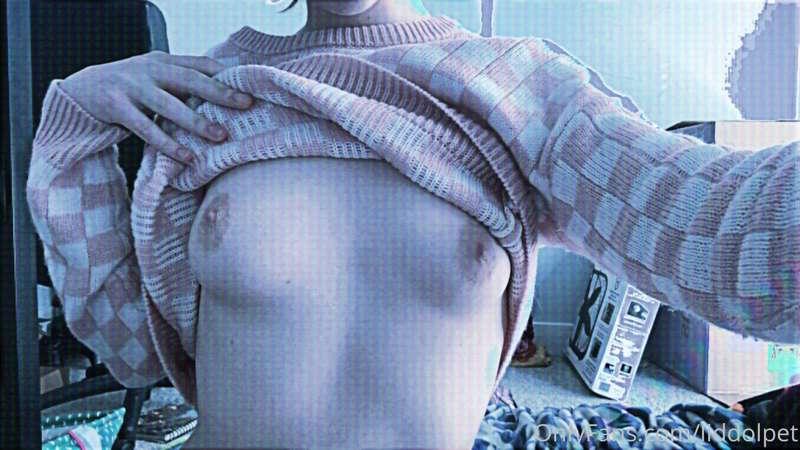 i lov how my little tits look in this sm