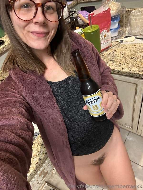 Baking, Dexter, Beer, & a Bush 🤭 ! Victoria is better than c..