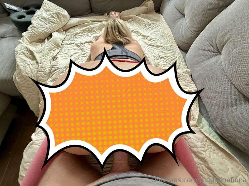 🔥 Leggings + anal plug + oil + hole in the leggings = a lot ..