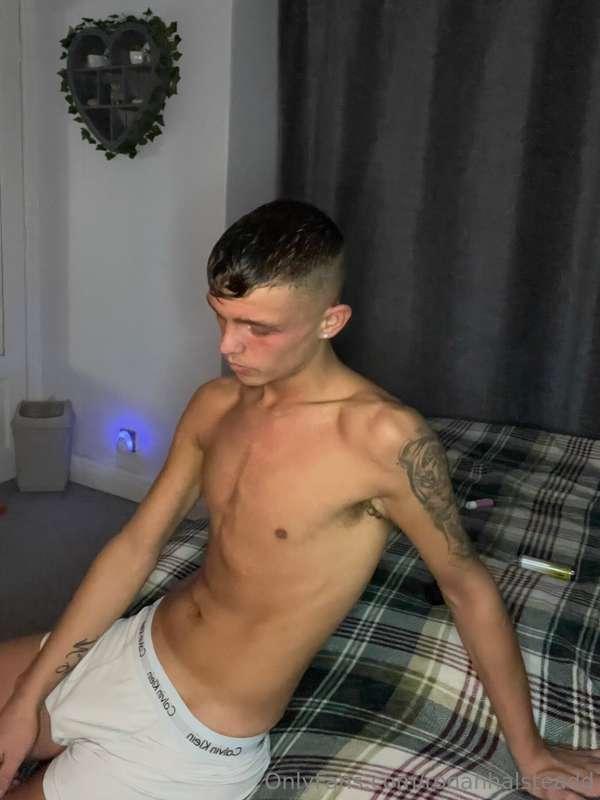 Wyd in a hotel with me 👀