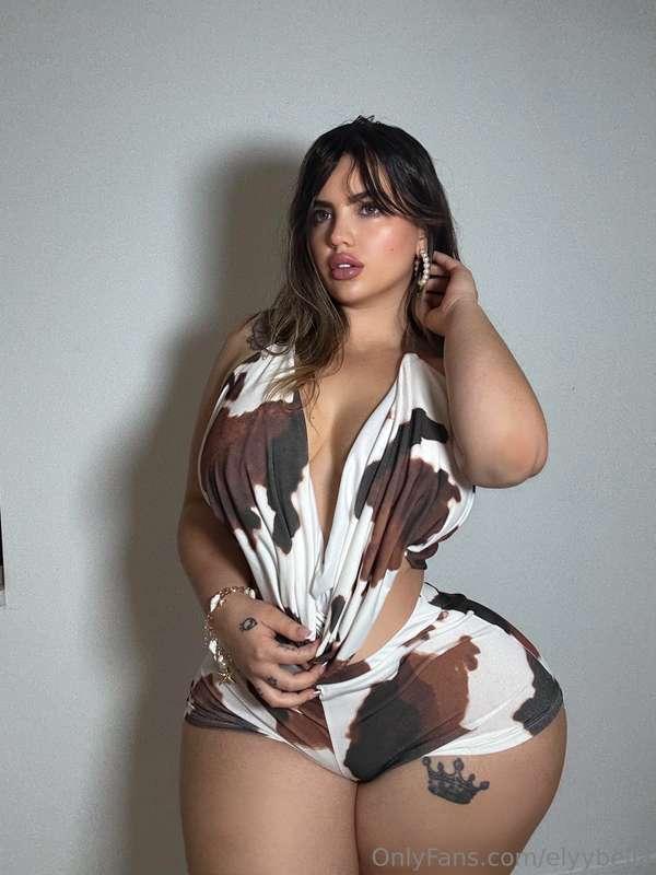 serving you all this body tea… who’s sipping first? 😏💦 @elyy..