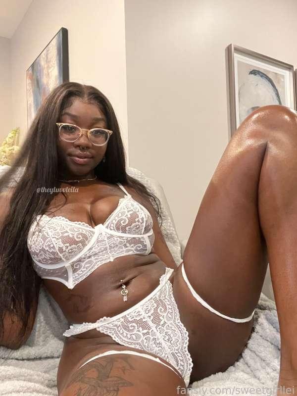 sweetgirllei image #1
